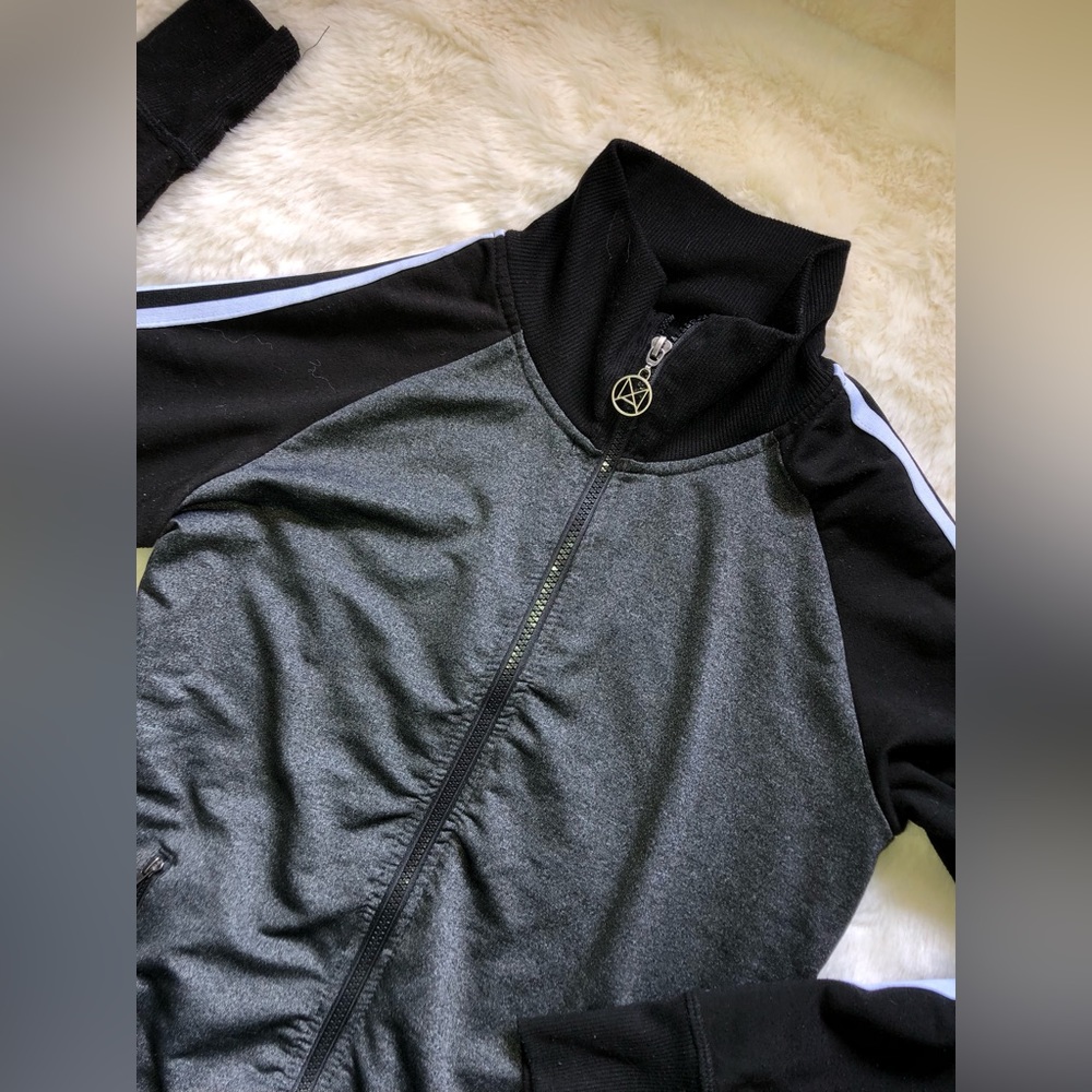 Activewear Jacket - Picture 5 of 7